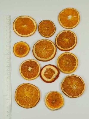 Sinaasappelschijven gedroogd en geprepareerd