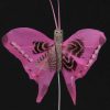 Vlinder op draad - 8 cm - licht-roze zwarte achtergrond