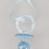 Mooie blauwe decoratie-speen om uw geboortecadeau extra te versieren.