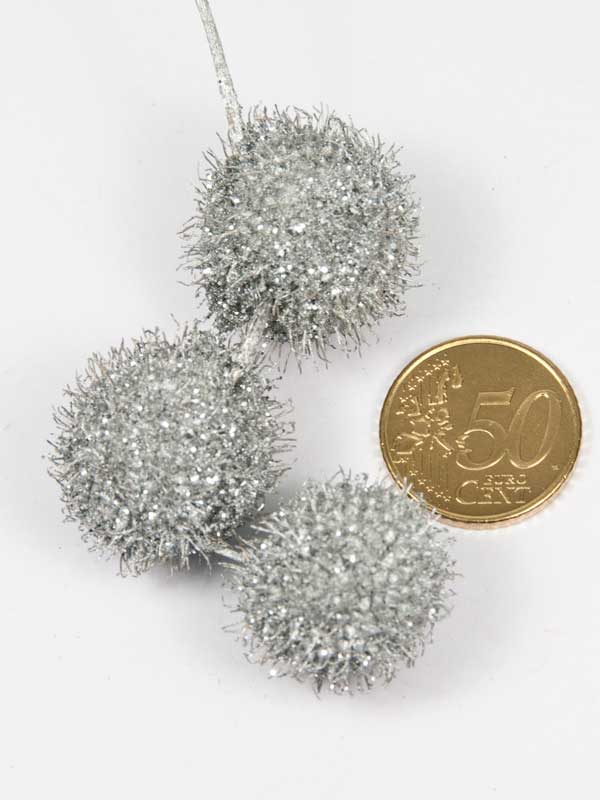 grootte van de plataanballetjes vergeleken met 50 eurocent