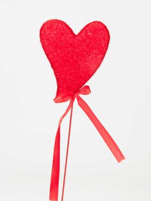 hart op pin rood, met strik