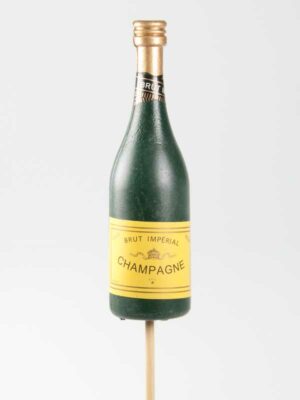 champagneflesje op stok