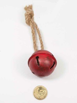 balletje rood aan touw vergeleken met 50 ct