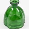 Groen vaasje met ribbels