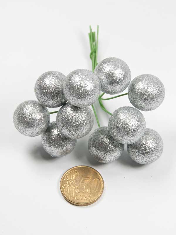 balletjes-op-draad-glinsterend-zilver-vergeleken-met-50-ct-munt