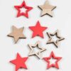 houten-sterren-mini-naturel-en-rood-